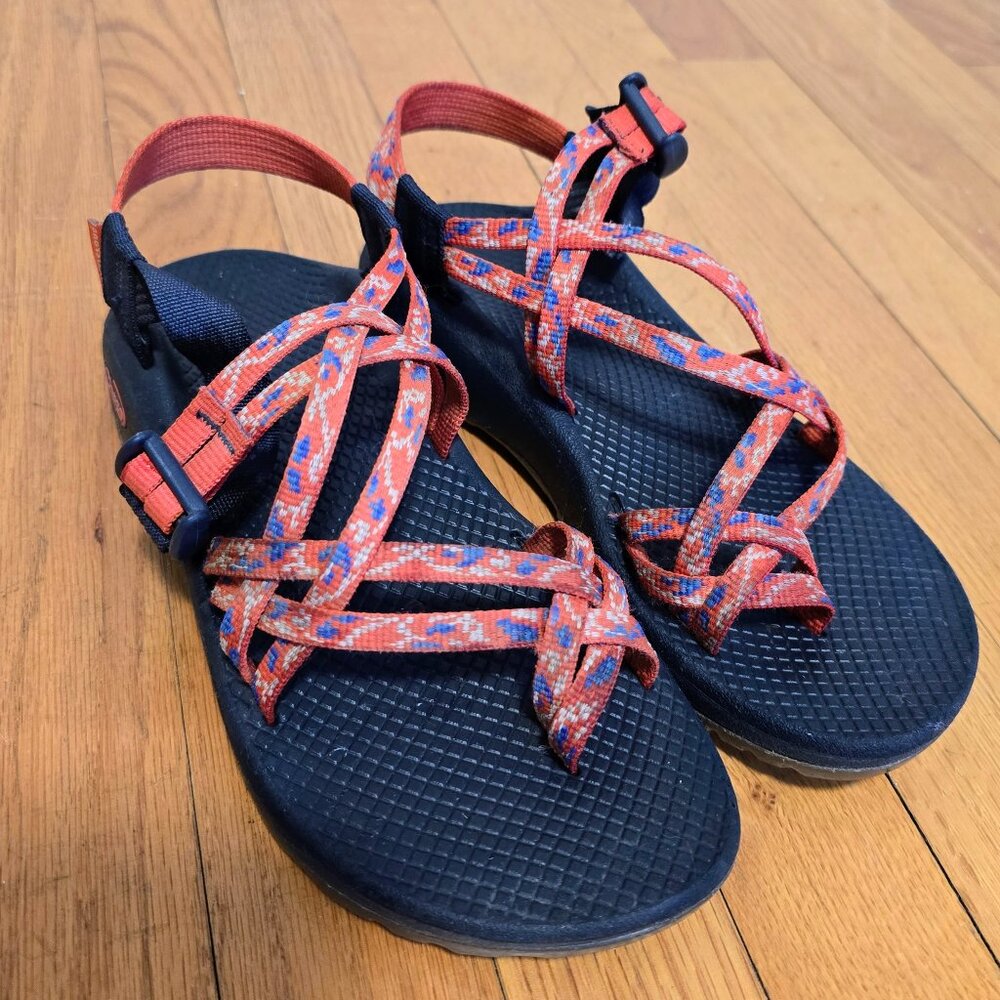 Chacos size 8